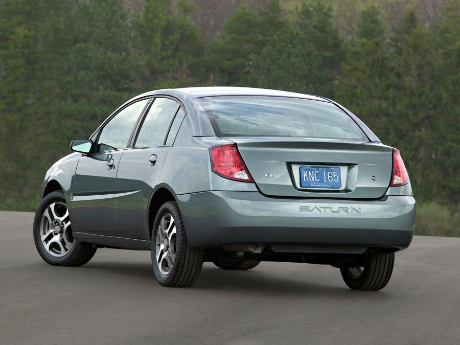  Saturn Ion 2004 года  (фото 7 из 9)